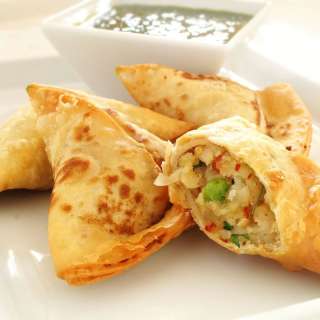 Traditional Potato & Pea Samosas