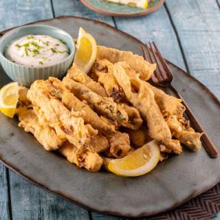 Deep Fried Zucchini with Greek Yogurt Sauce