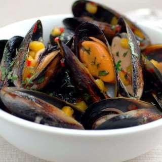 Steamed Mussels with Mango and Coriander Salsa