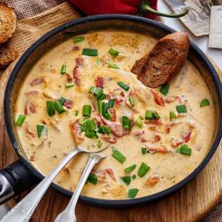 Roasted Red Peppers in White Sauce