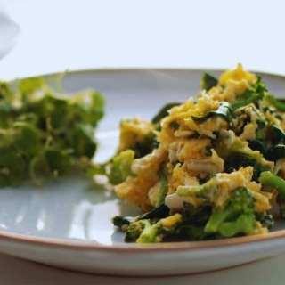 Scrambled Eggs with Broccoli and Spinach