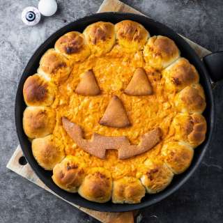Halloween Pizza Dip