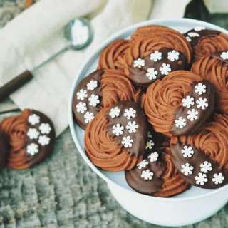 Chocolate and Ginger Shortbread Cookies