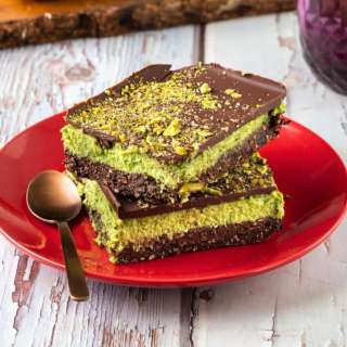 Vegan Spinach & Chocolate Cheesecake
