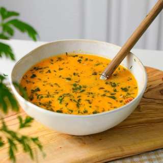 Romanian Chicken Soup: Ciorbă Rădăuţeană