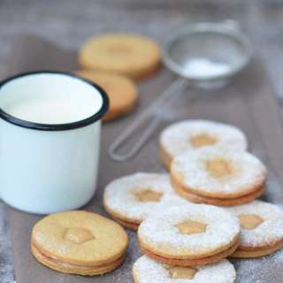 Cinnamon Ginger & Caramel Cookies