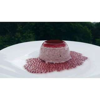 Vegan Chia Panna Cotta with Berries