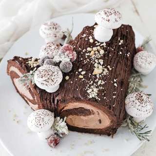 Christmas Yule Log Cake Recipe (Bûche De Noël)