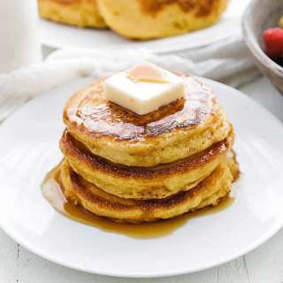 Easy Hoe Cakes Recipe (Johnny Cakes)