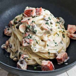 Salmon Pasta Recipe (Pasta al Salmone)