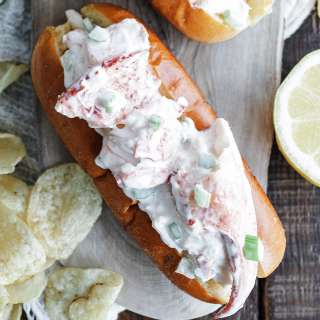 Maine Lobster Roll Recipe (Mayonnaise)