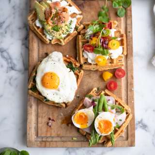 Easy & Healthy high protein cottage cheese waffles