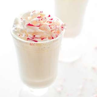 COPYCAT STARBUCKS PEPPERMINT WHITE HOT CHOCOLATE