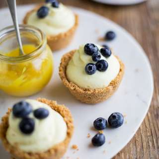 No-bake lemon cheesecake mousse in biscuit cups