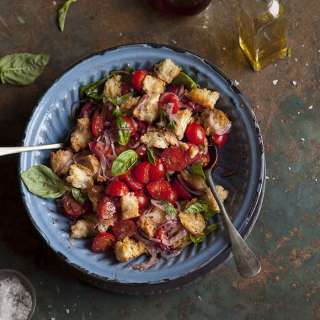 Panzanella caprese salad