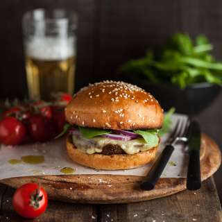 Roast mushroom burger with pesto