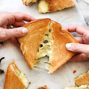 Jalapeño Popper Grilled Cheese Sandwich