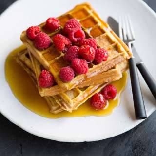 french toast waffles with cinnamon