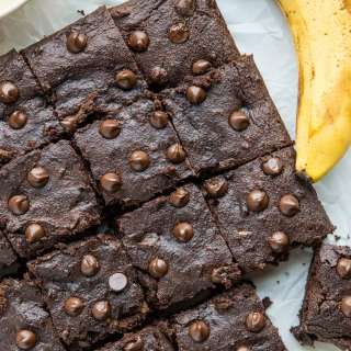 Grain-Free Paleo Chocolate Banana Breakfast Cake