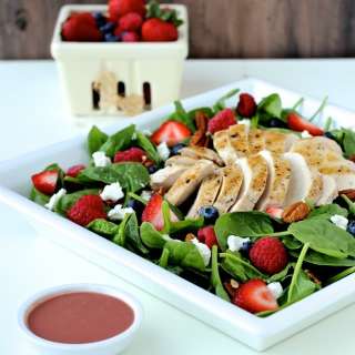 Spinach Salad with Grilled Chicken and Berries