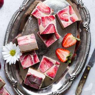 Strawberry No Bake Lemon Bars (Gluten Free Paleo)