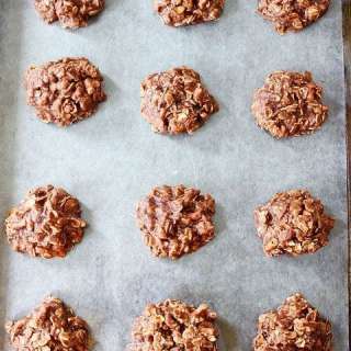 No Bake Chocolate Peanut Butter Pretzel Cookies