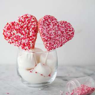 Rice Krispie Valentine Sucker Treats