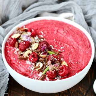Raspberry Coconut Smoothie Bowl