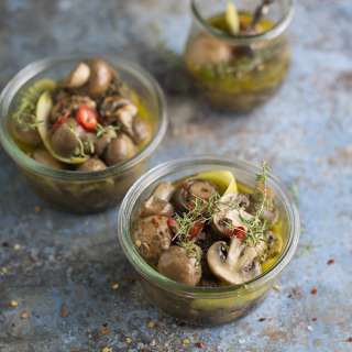 Pickled mushrooms with herbs & lemon