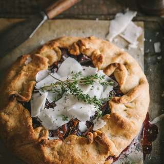 Roast beetroot & onion galette with shaved goats cheese pecorino