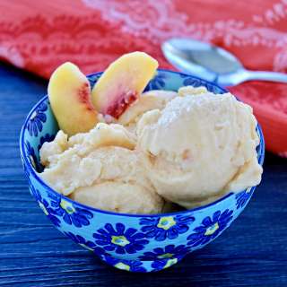Healthy Peach Frozen Yogurt (5 Minute Recipe)
