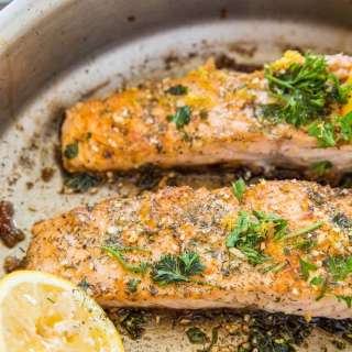 Garlic Lemon Herb Pan-Fried Salmon
