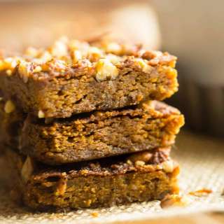 Gluten Free Vegan Carrot Cake Blondies {Paleo}