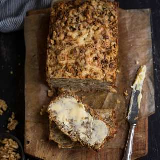 Cheddar, apple & walnut loaf