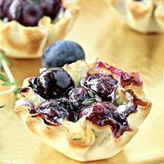 Blueberry Brie Phyllo Bites