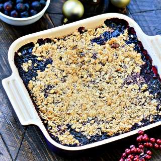 Blueberry Walnut Crumble