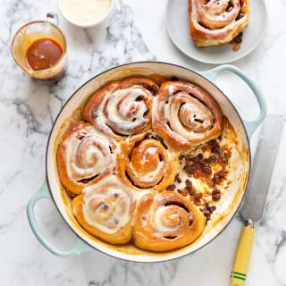 Raisin & cinnamon sticky buns