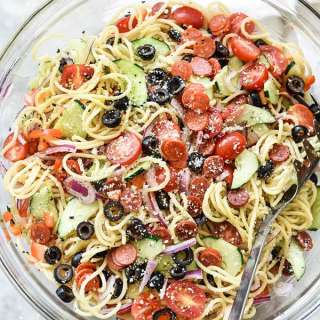 THE BEST Italian Pasta Salad with Pepperoni