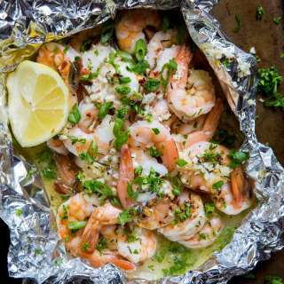 Lemon Garlic Foil Packet Shrimp