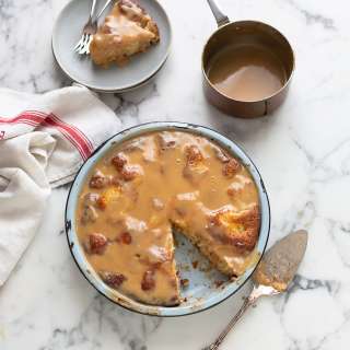 Easy apple tart (cake) with raisins