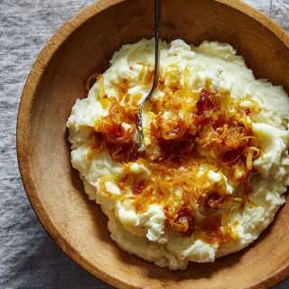 Mashed Potatoes with Caramelized Onions and Goat Cheese