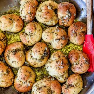 Killer Garlic Knots