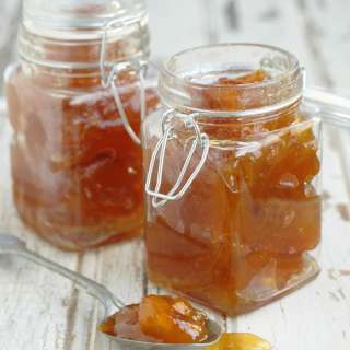 Easy kumquat marmalade with star anise and cinnamon
