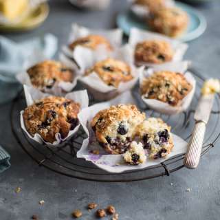 Blueberry muffins with oats & almond