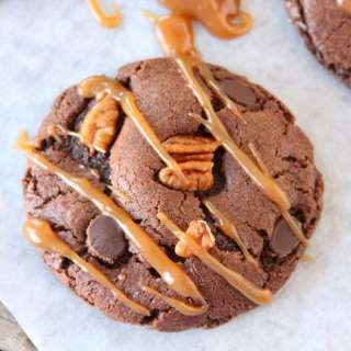 Chocolate Turtle Cookies