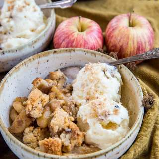 Paleo Apple Cinnamon Crisp