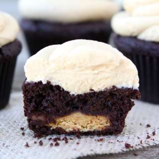 Chocolate Peanut Butter Cup Cupcakes