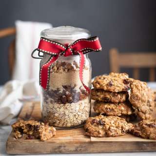 Soft & Chewy Oatmeal Raisin Cookies