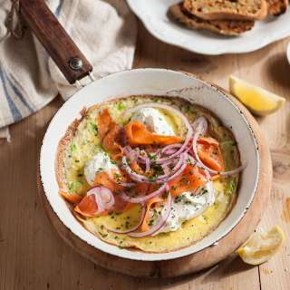 Omelette with smoked salmon and chive crème fraiche