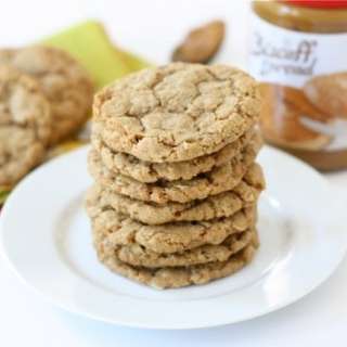 Biscoff Oatmeal Cookies